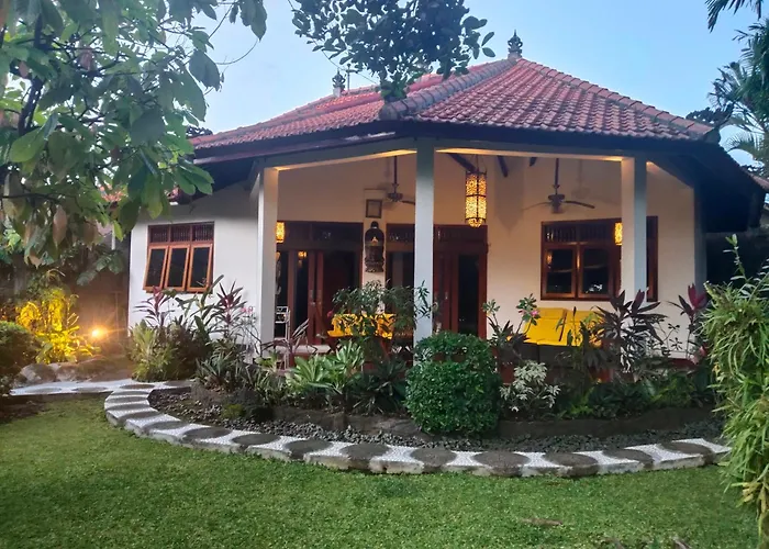 Teman Jaya House بيت للعطل لوفينا
